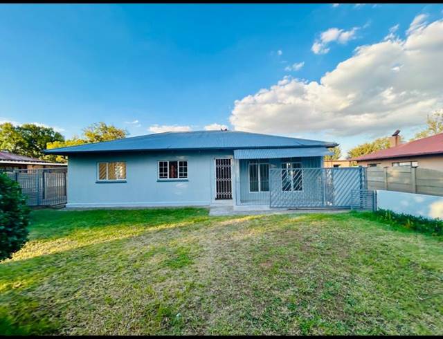 3 BEDROOM HOUSE FOR SALE IN VANDERBIJLPARK CW 5